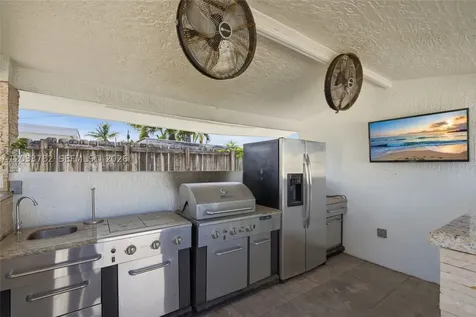 7151 SW 14th Street Pembroke Pines FL 33023
