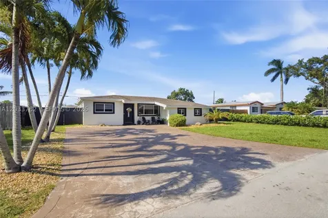 7151 SW 14th Street Pembroke Pines FL 33023