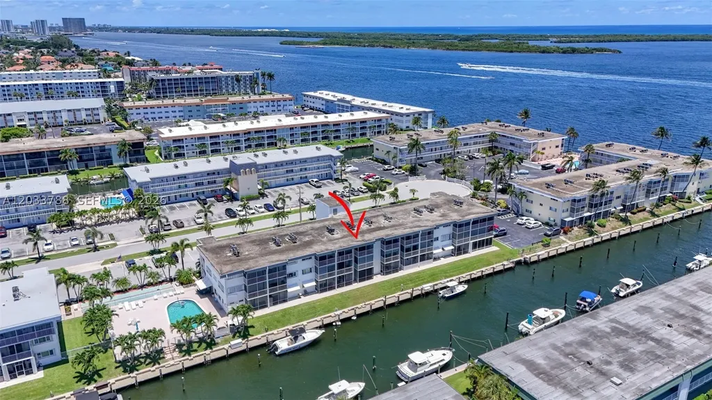 112 Doolen Court North Palm Beach FL 33408