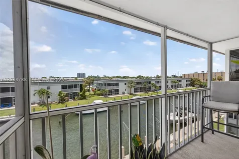 112 Doolen Court North Palm Beach FL 33408