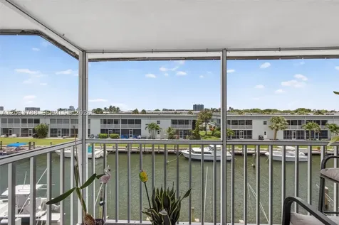 112 Doolen Court North Palm Beach FL 33408