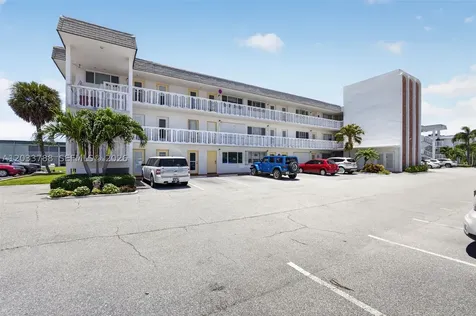 112 Doolen Court North Palm Beach FL 33408
