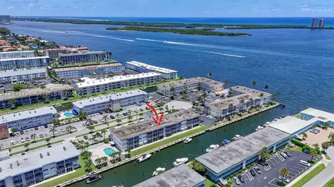 112 Doolen Court North Palm Beach FL 33408