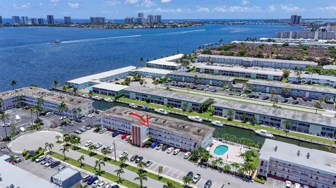 112 Doolen Court North Palm Beach FL 33408