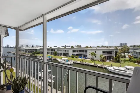 112 Doolen Court North Palm Beach FL 33408