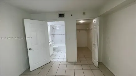 2475 NW 16th St Road Miami FL 33125