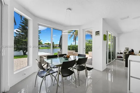 11137 NW 72nd Terrace Doral FL 33178