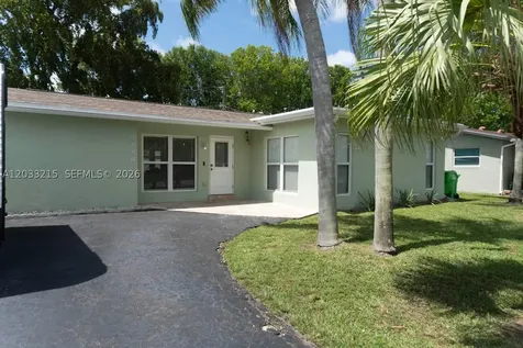 9880 NW 24th Place Sunrise FL 33322