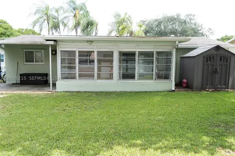 9880 NW 24th Place Sunrise FL 33322