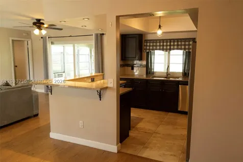 9880 NW 24th Place Sunrise FL 33322
