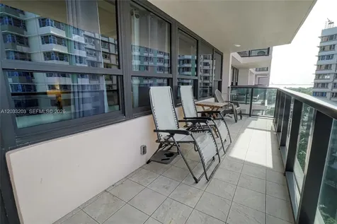 5225 Collins Avenue Miami Beach FL 33140