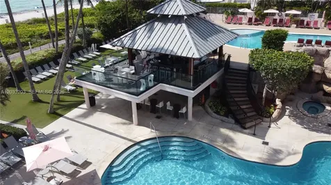 5225 Collins Avenue Miami Beach FL 33140