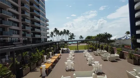5225 Collins Avenue Miami Beach FL 33140