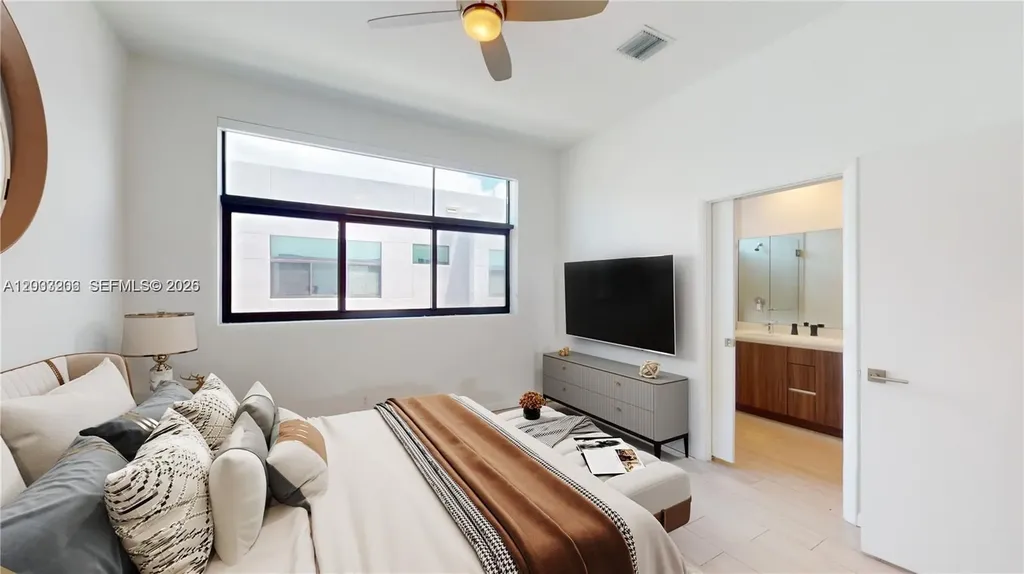 113 NE 6 Fort Lauderdale FL 33304