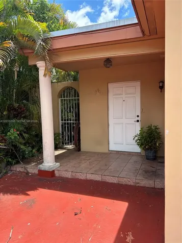 211 NW 60th Avenue Miami FL 33126
