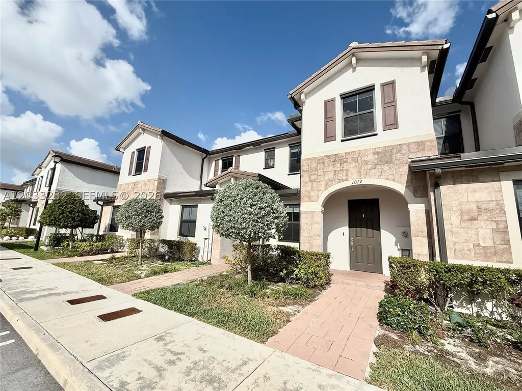 11119 W 34th Way Hialeah FL 33018