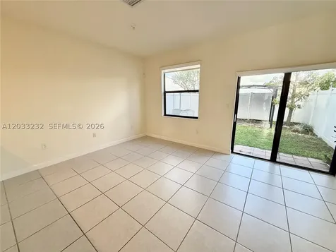11119 W 34th Way Hialeah FL 33018