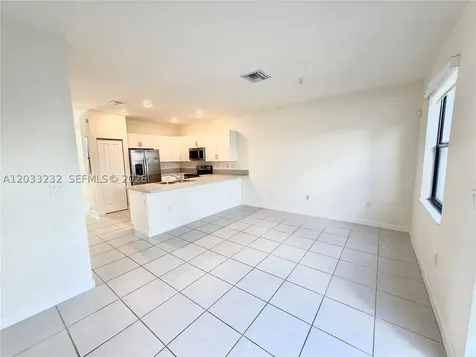 11119 W 34th Way Hialeah FL 33018