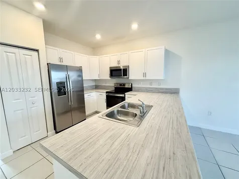 11119 W 34th Way Hialeah FL 33018