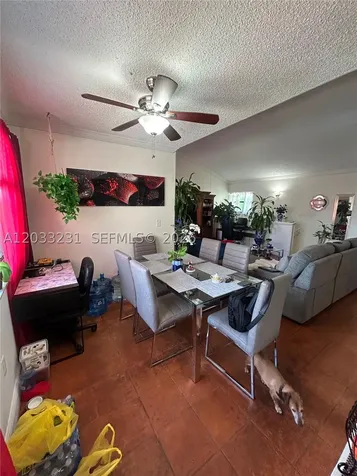 10284 NW 9th St Circle Miami FL 33172