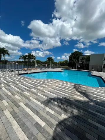 10284 NW 9th St Circle Miami FL 33172