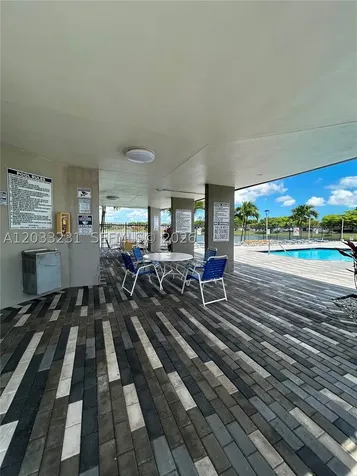 10284 NW 9th St Circle Miami FL 33172