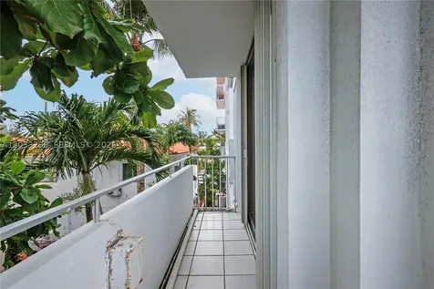 8001 Byron Avenue Miami Beach FL 33141