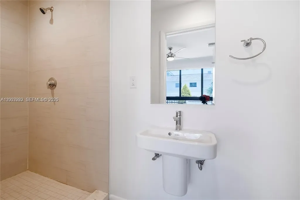 113 NE 6 Fort Lauderdale FL 33304