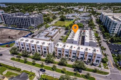 113 NE 6 Fort Lauderdale FL 33304