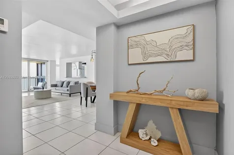 2655 Collins Avenue Miami Beach FL 33140