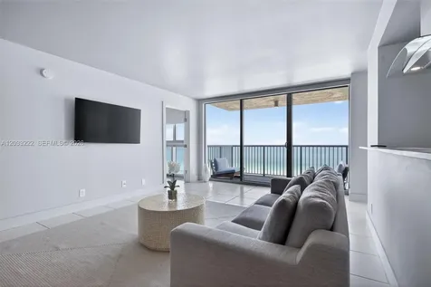 2655 Collins Avenue Miami Beach FL 33140