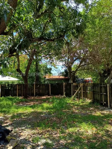 944 NW 51st Street Miami FL 33127