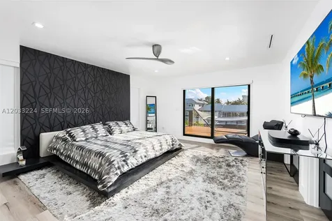 1942 NE 119th Road North Miami FL 33181