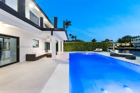 1942 NE 119th Road North Miami FL 33181