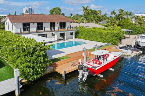 1942 NE 119th Road North Miami FL 33181