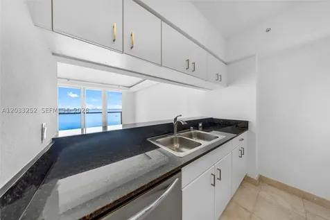 1625 Kennedy Causeway North Bay Village FL 33141