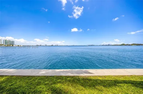 1625 Kennedy Causeway North Bay Village FL 33141