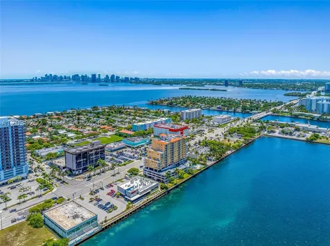 1625 Kennedy Causeway North Bay Village FL 33141