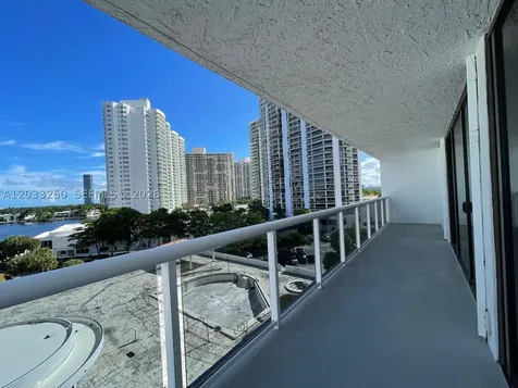 20505 E Country Club Drive Aventura FL 33180