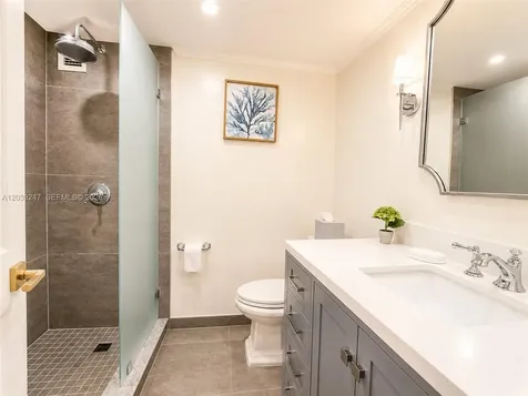 5700 Collins Avenue Miami Beach FL 33140