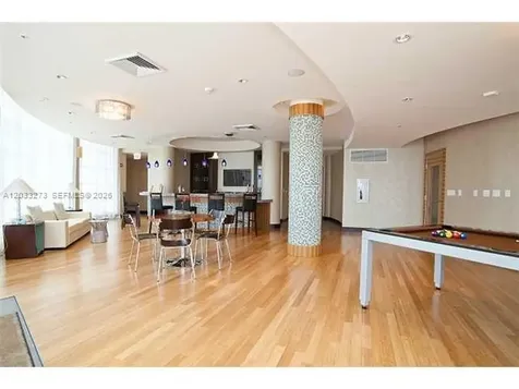 253 NE 2nd Street Miami FL 33132