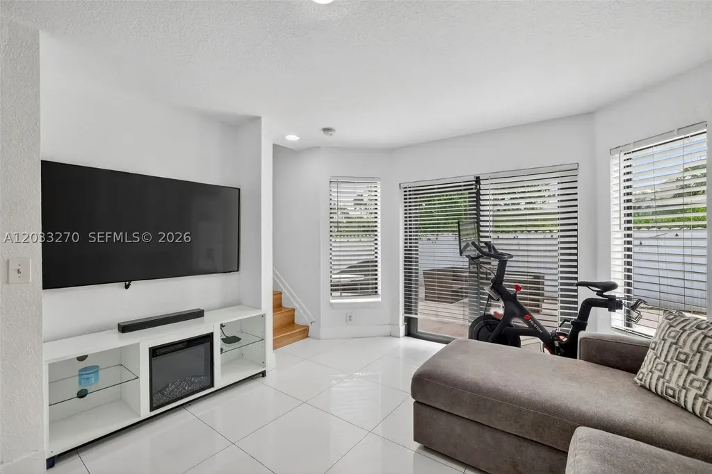 448 NW 15th Way Fort Lauderdale FL 33311