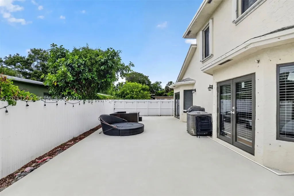 448 NW 15th Way Fort Lauderdale FL 33311