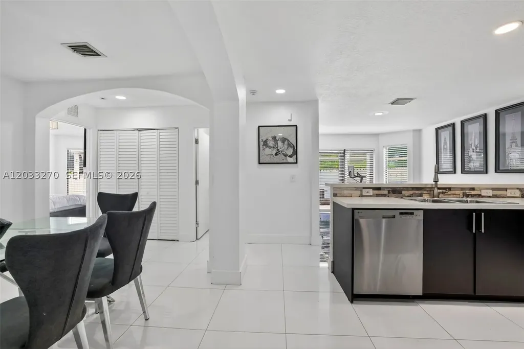 448 NW 15th Way Fort Lauderdale FL 33311