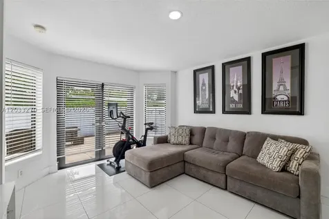 448 NW 15th Way Fort Lauderdale FL 33311
