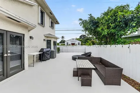 448 NW 15th Way Fort Lauderdale FL 33311