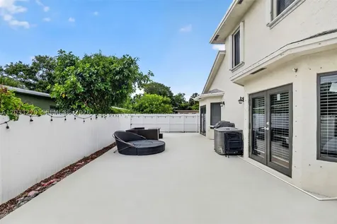 448 NW 15th Way Fort Lauderdale FL 33311