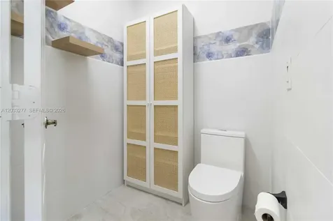 8551 NW 110th Avenue Doral FL 33178