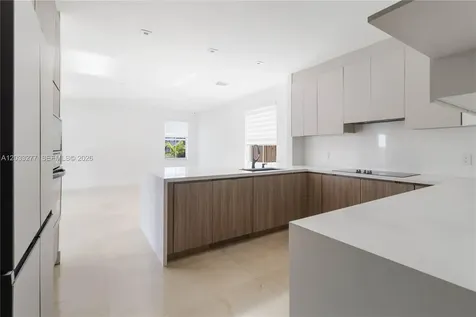 8551 NW 110th Avenue Doral FL 33178