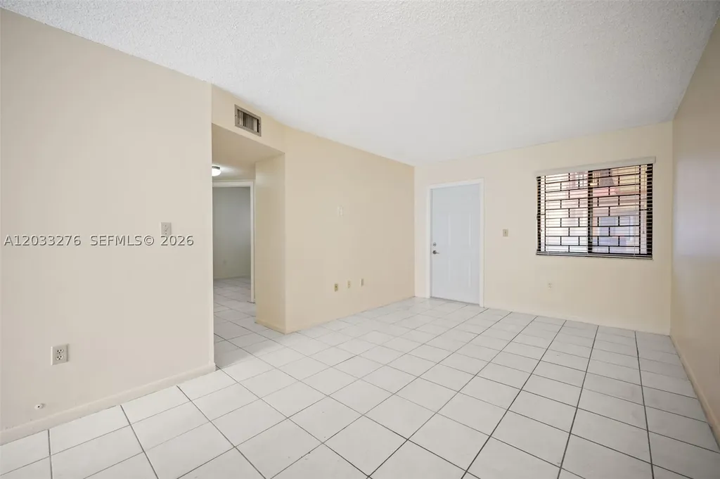 5490 W 21st Court Hialeah FL 33016